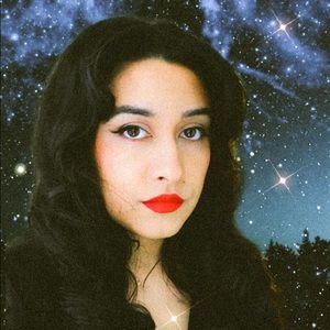 Meet your Posher, Eneida